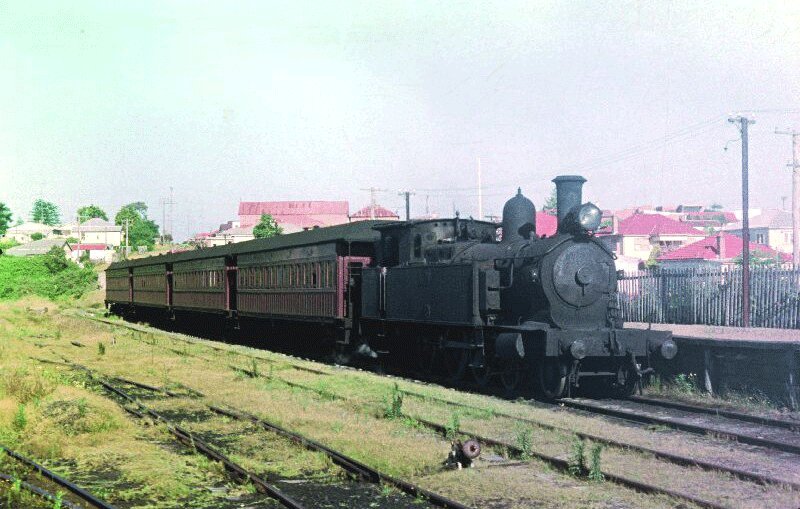 3079 steam train at Belmont Station in 1954 | Two Minute Postcards