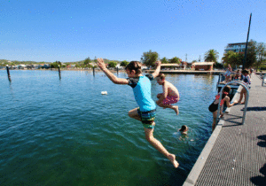 swim spots Lake Macquarie